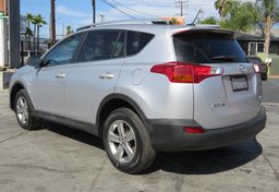 2015 Toyota RAV4 - Image 8