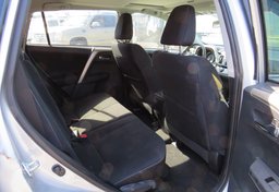 2015 Toyota RAV4 - Image 32