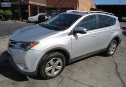 2015 Toyota RAV4 - Image 3