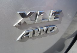 2015 Toyota RAV4 - Image 17