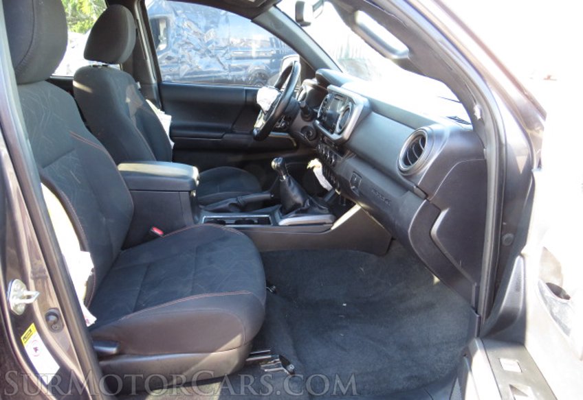 2016 Toyota Tacoma - Image 25