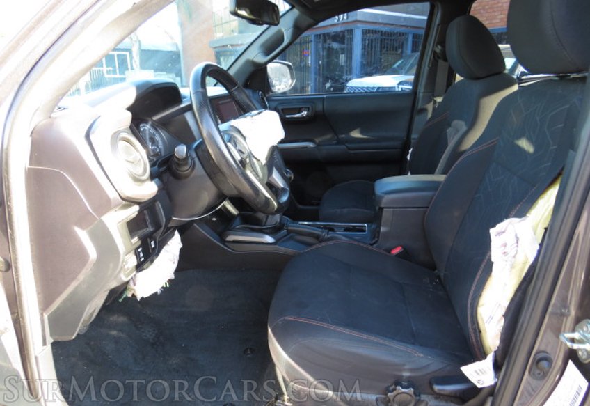 2016 Toyota Tacoma - Image 24