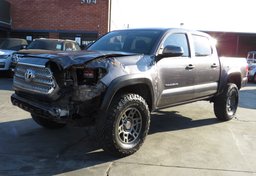 2016 Toyota Tacoma - Image 4