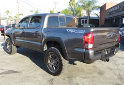 2016 Toyota Tacoma - Image 7