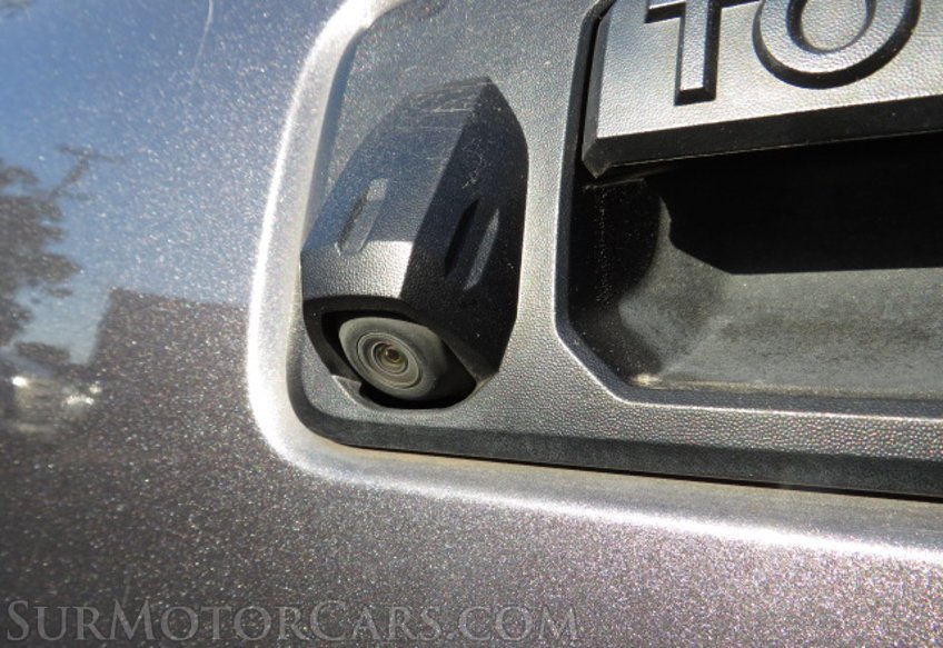 2017 Toyota Tacoma - Image 14