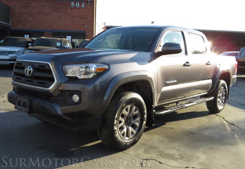 2017 Toyota Tacoma - Image 3