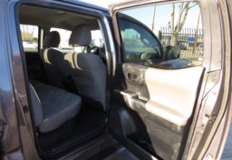 2017 Toyota Tacoma - Image 27