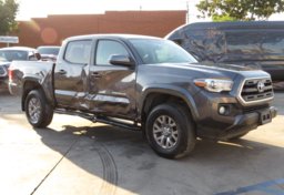 2017 Toyota Tacoma - Image 4