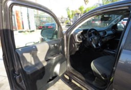 2017 Toyota Tacoma - Image 20