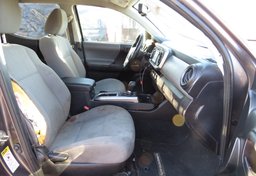 2017 Toyota Tacoma - Image 22