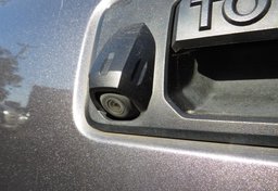 2017 Toyota Tacoma - Image 14