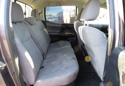 2017 Toyota Tacoma - Image 28