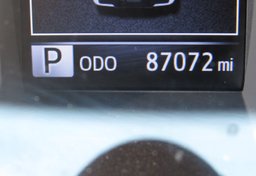 2017 Toyota Tacoma - Image 32