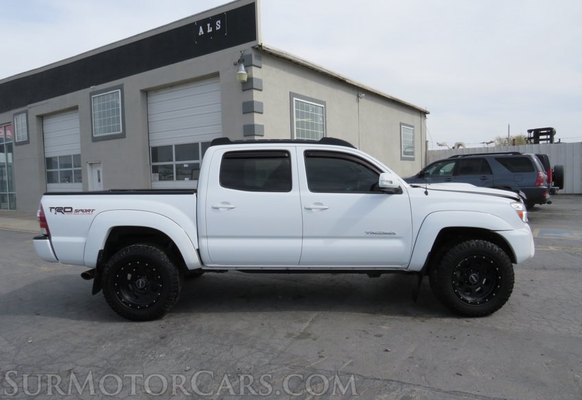 2014 Toyota Tacoma - Image 9