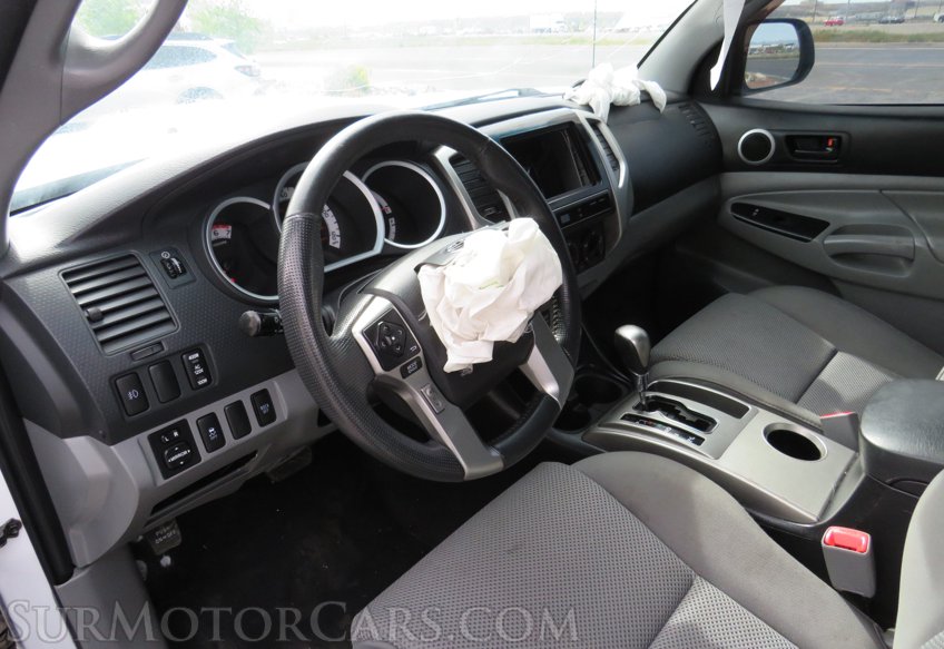 2014 Toyota Tacoma - Image 27