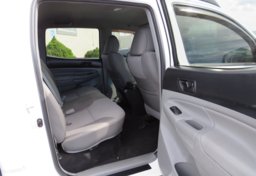 2014 Toyota Tacoma - Image 35