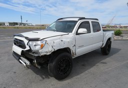 2014 Toyota Tacoma - Image 4