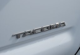 2014 Toyota Tacoma - Image 23