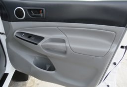 2014 Toyota Tacoma - Image 48