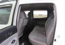 2014 Toyota Tacoma - Image 34