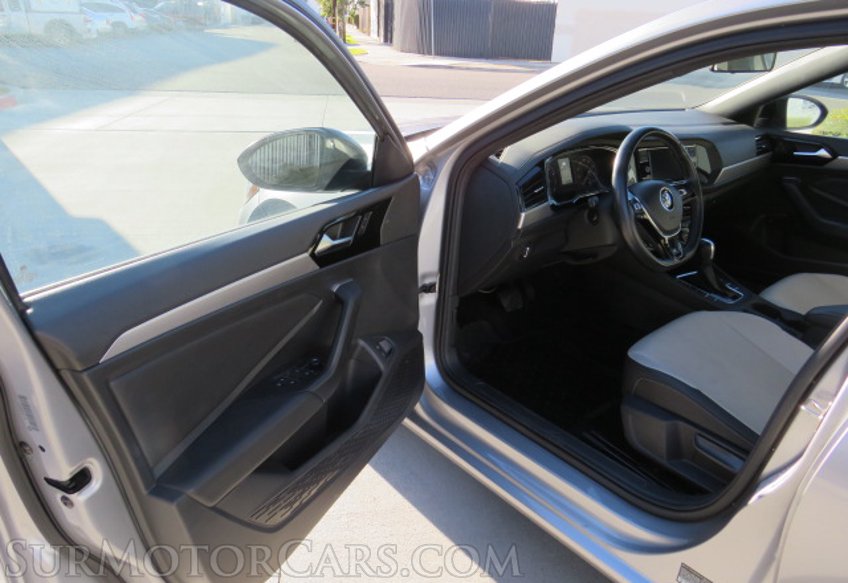 2021 Volkswagen Jetta - Image 21