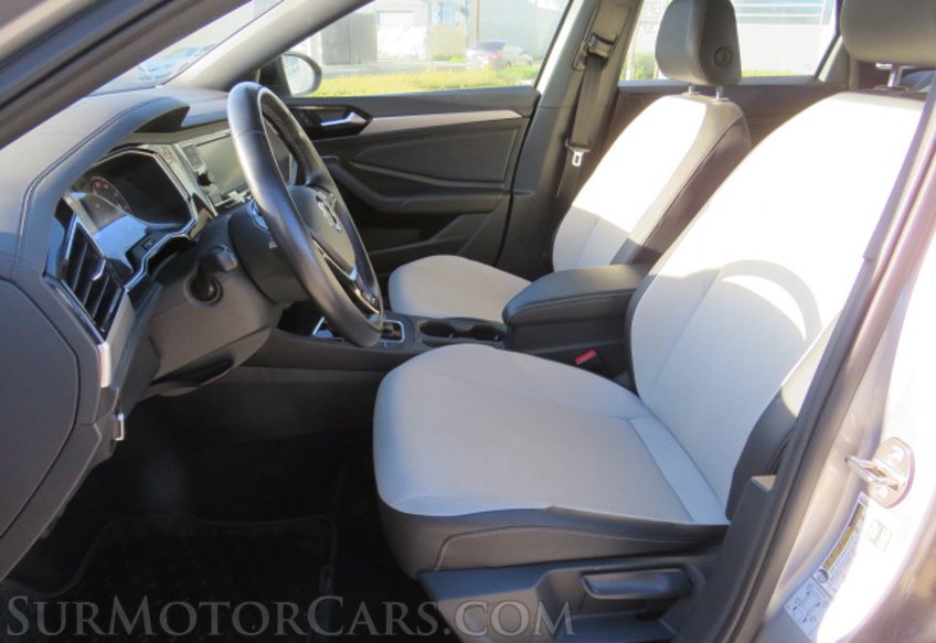 2021 Volkswagen Jetta - Image 28