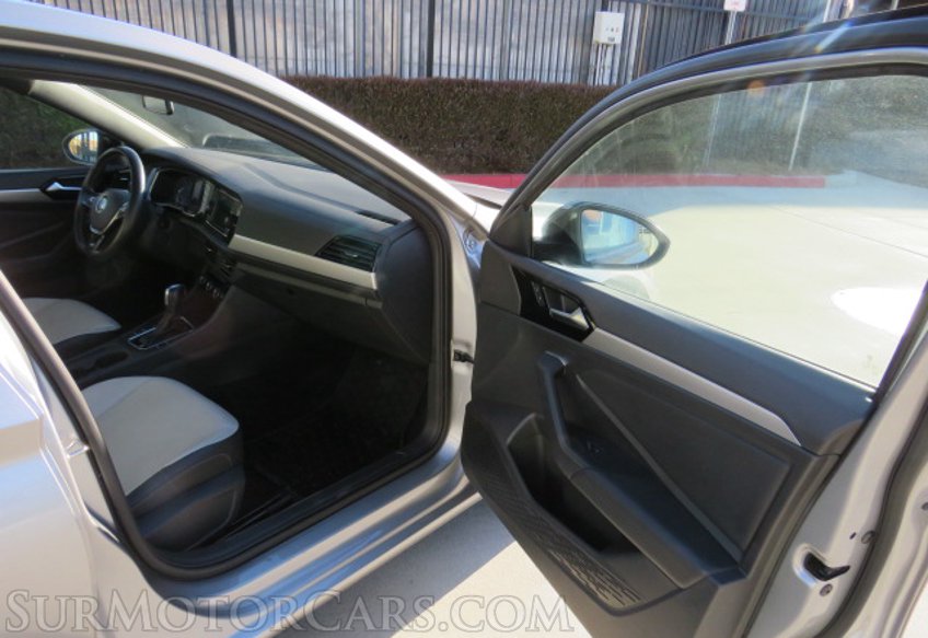 2021 Volkswagen Jetta - Image 22