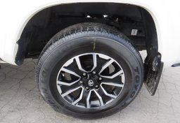 2020 Toyota Tacoma 4WD - Image 46