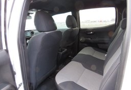 2020 Toyota Tacoma 4WD - Image 29