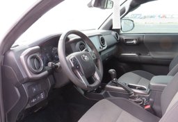 2020 Toyota Tacoma 4WD - Image 23