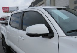 2020 Toyota Tacoma 4WD - Image 12