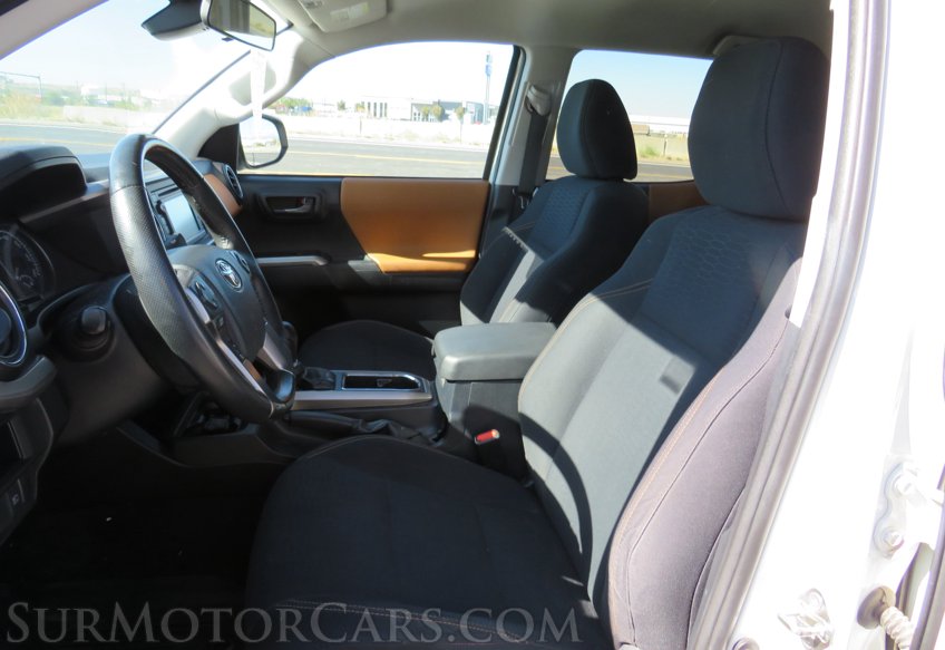 2019 Toyota Tacoma - Image 31