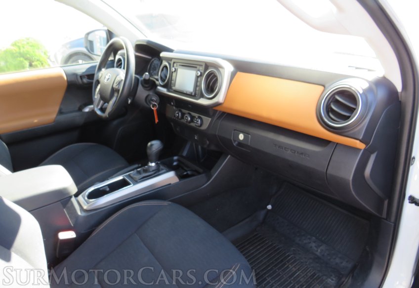 2019 Toyota Tacoma - Image 29