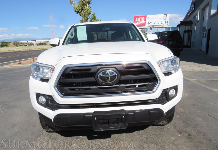 2019 Toyota Tacoma - Image 12