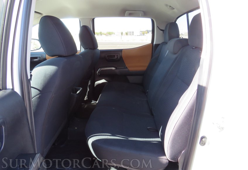 2019 Toyota Tacoma - Image 37