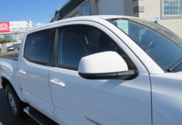 2019 Toyota Tacoma - Image 17