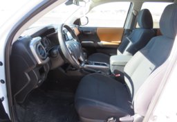 2019 Toyota Tacoma - Image 30