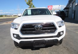 2019 Toyota Tacoma - Image 12