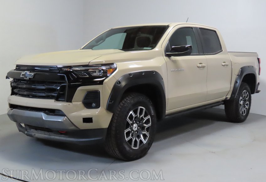 2023 Chevrolet Colorado - Image 3