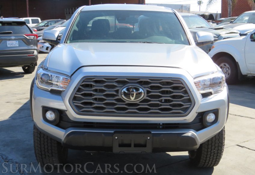 2023 Toyota Tacoma 4WD - Image 12