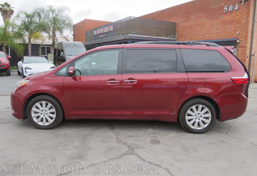 2015 Toyota Sienna - Image 10