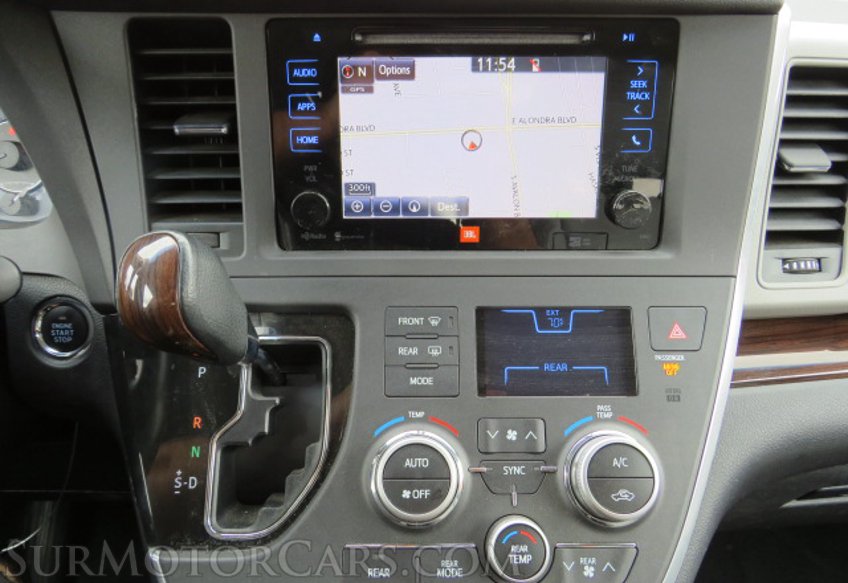 2015 Toyota Sienna - Image 40