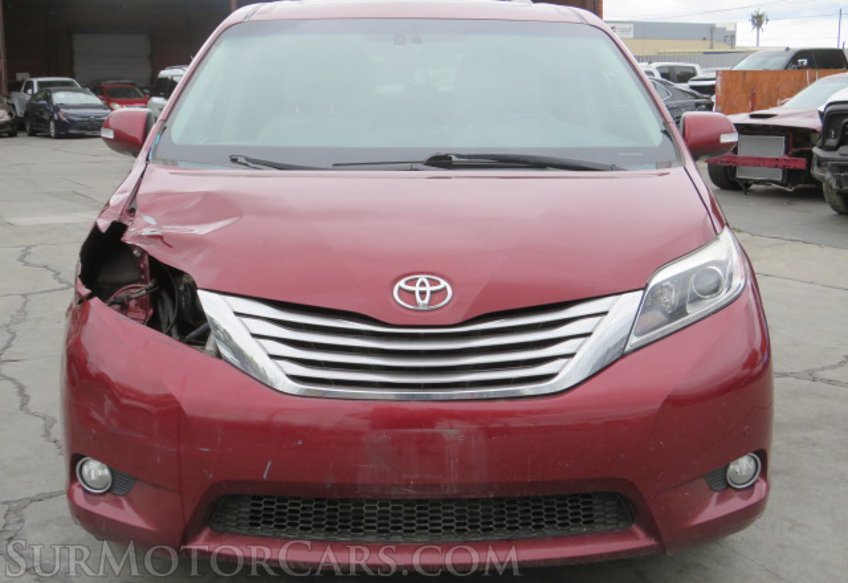 2015 Toyota Sienna - Image 11