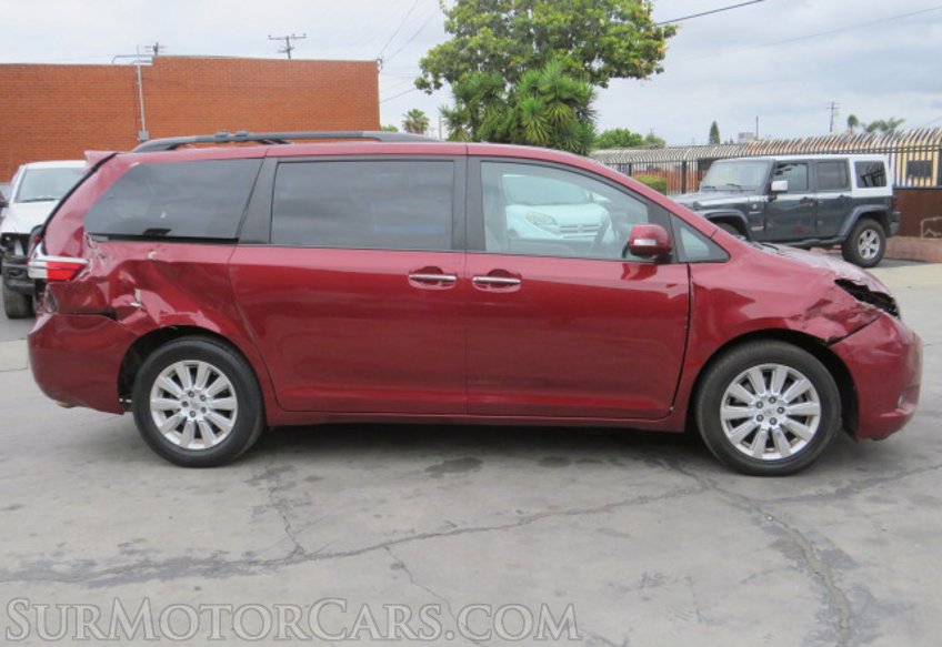 2015 Toyota Sienna - Image 9