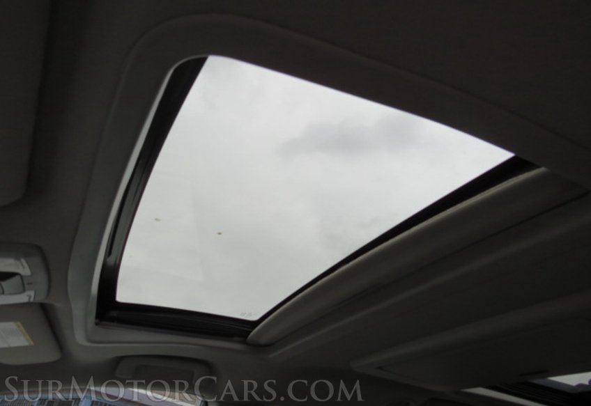 2015 Toyota Sienna - Image 48