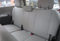 2015 Toyota Sienna - Image 32