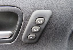 2015 Toyota Sienna - Image 52