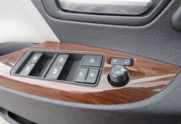 2015 Toyota Sienna - Image 55