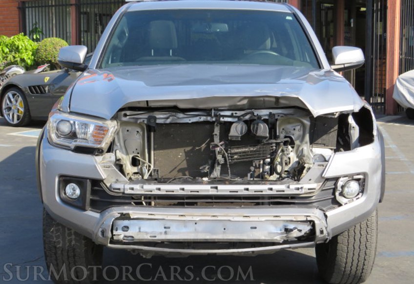 2017 Toyota Tacoma - Image 9