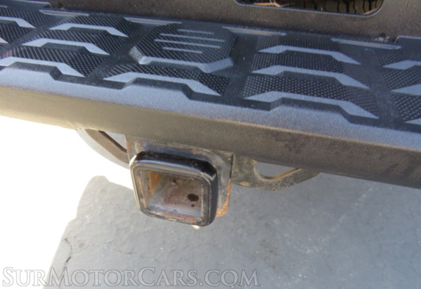 2017 Toyota Tacoma - Image 19